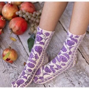 Magnolia Pearl Purple Floral Vine Block Print Crew Socks Cream Bohemian NWT